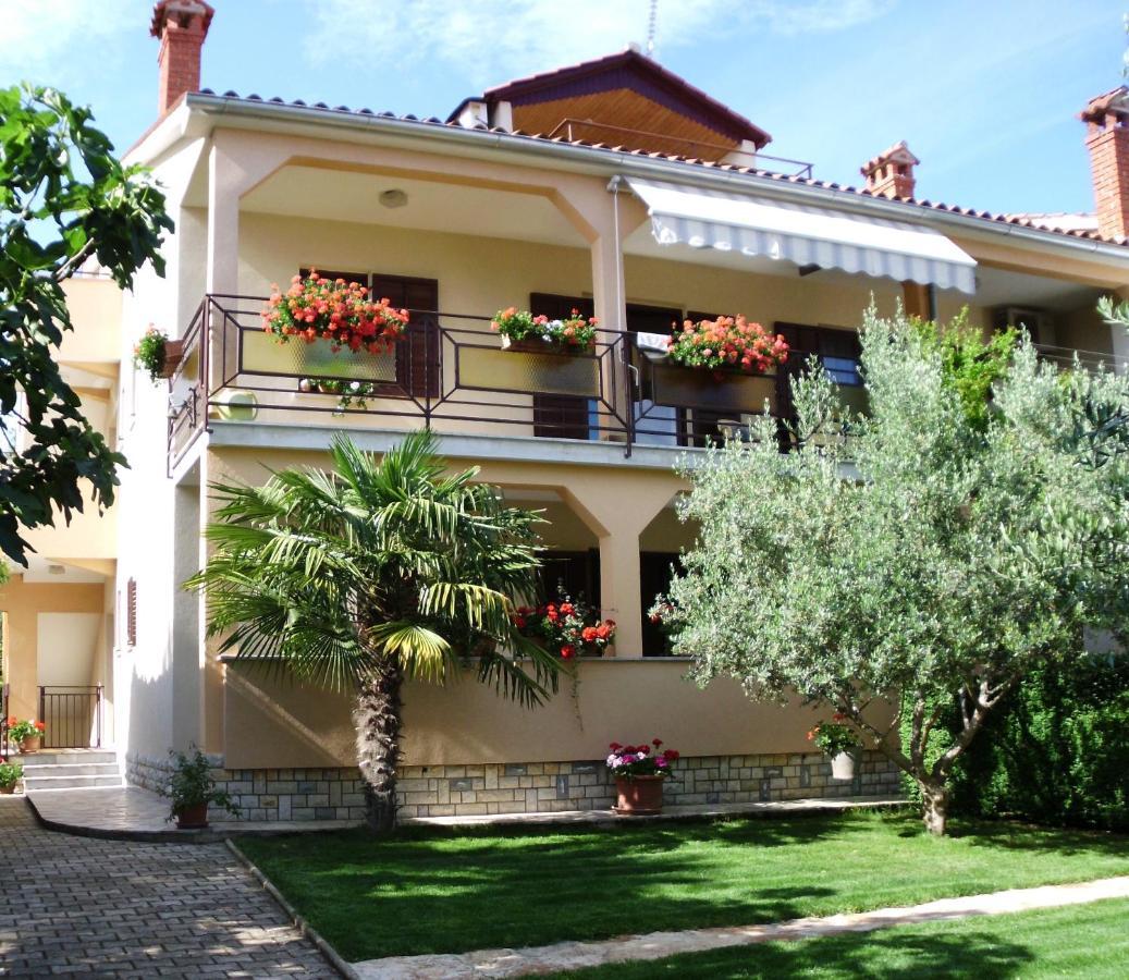 Apartments Ritosa Porec Exterior photo
