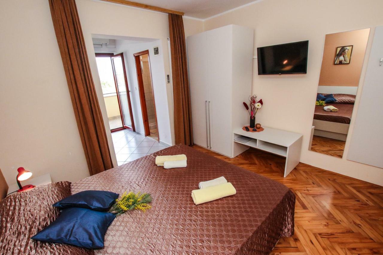 Apartments Ritosa Porec Exterior photo